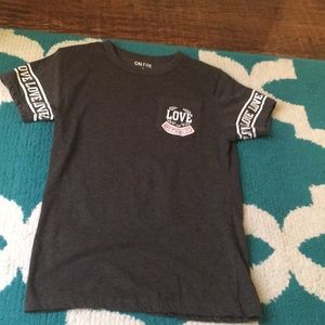 Short sleeve shirt